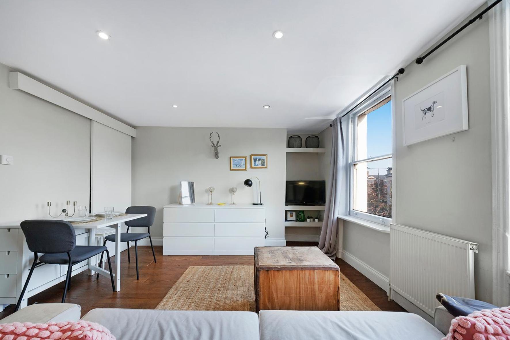 Modernised Apartments 1 And 2 Bedrooms Option Terrace And Balcony High Street London Exterior foto
